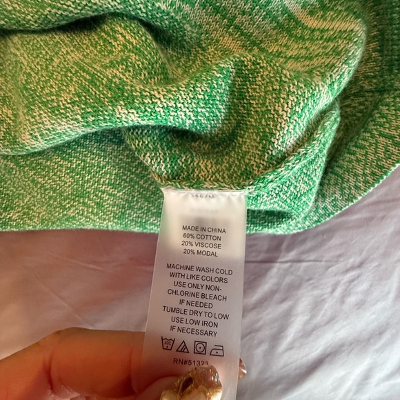 Vince Camuto Green/White Colorblock Long Sleeve Sweater Size Medium - Picture 9 of 10